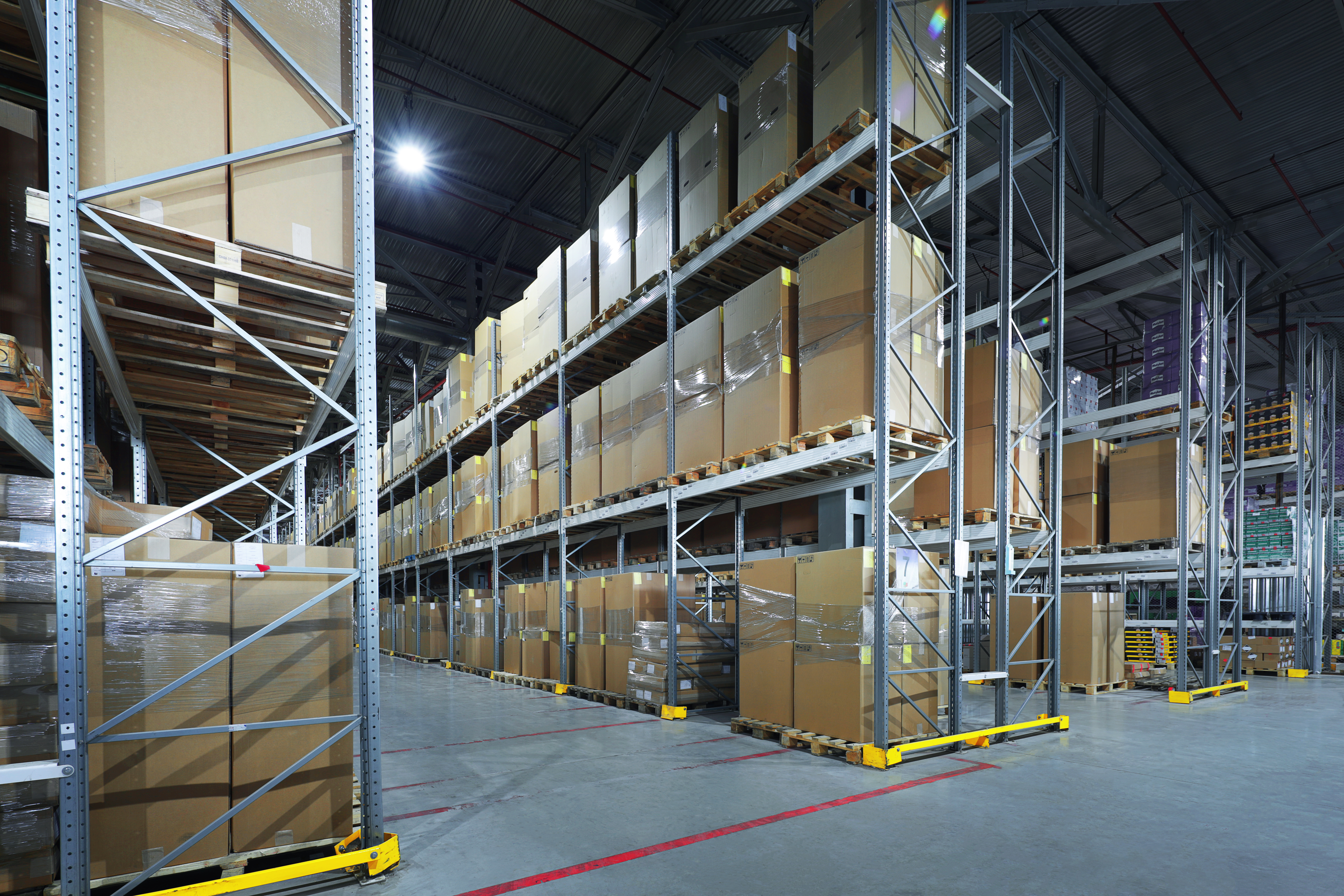 Circulation of goods at secure storage warehouse by example of BOSCH